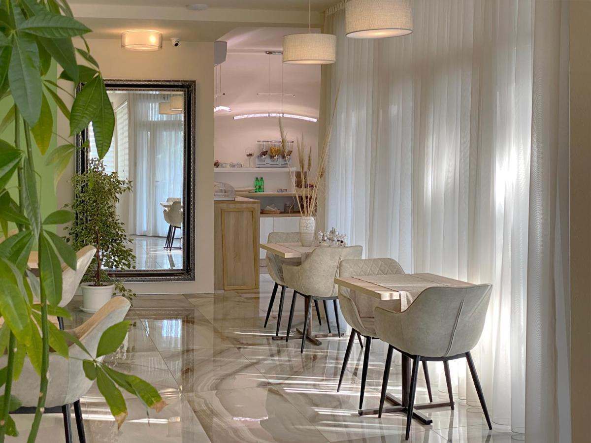 Shangri La Mansion Mostar Esterno foto