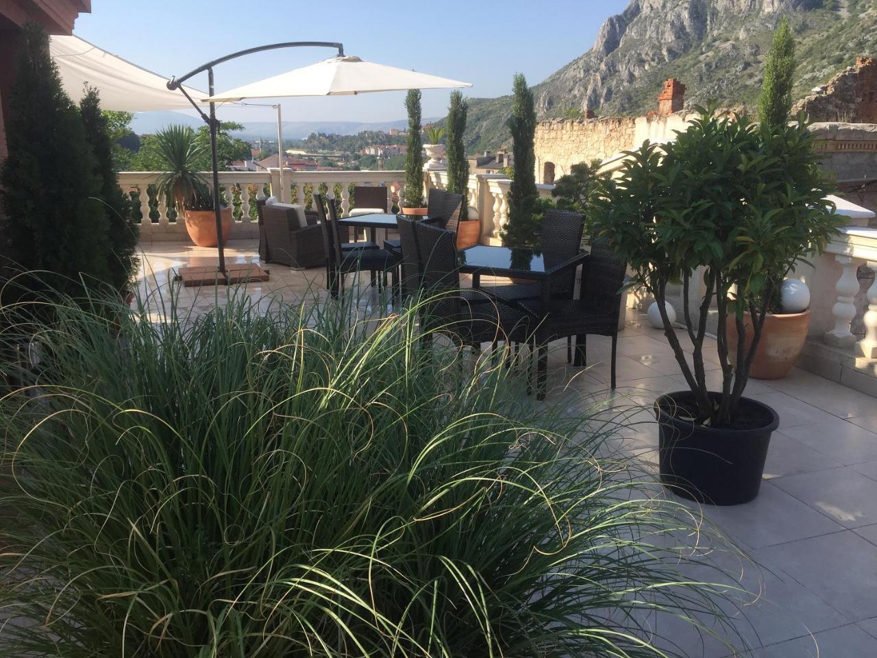 Shangri La Mansion Mostar Esterno foto